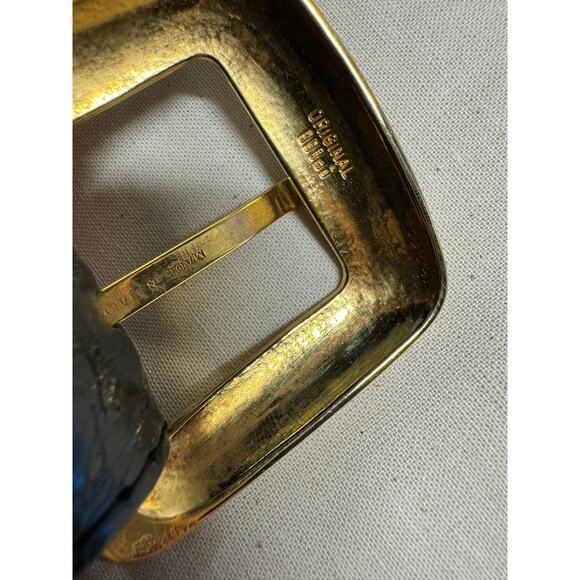 Genuine Original from Italy.  Black  Leather Croc with Gold Buckle lock Belt - Picture 5 of 7
